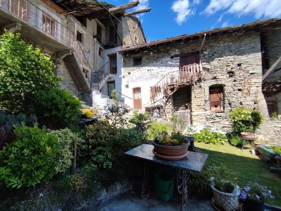 Hameau Gubioche, Casa Vacanze Chambave Buitenkant foto